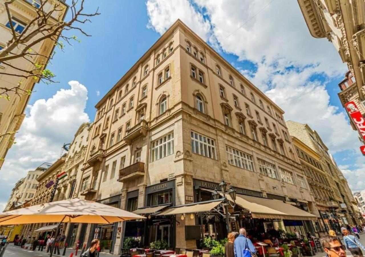 Luxury Apartment By The Famous Vaci Street Будапеща Екстериор снимка