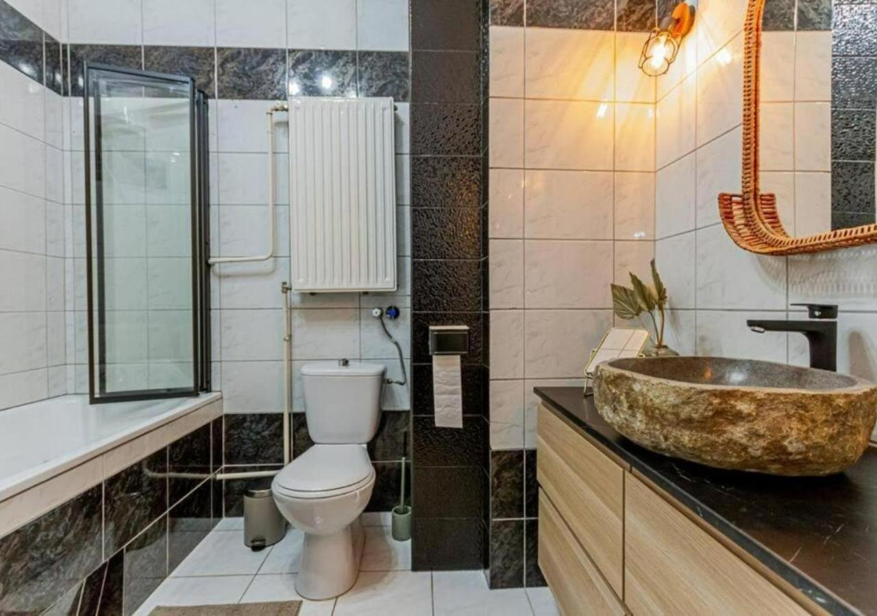 Luxury Apartment By The Famous Vaci Street Будапеща Екстериор снимка
