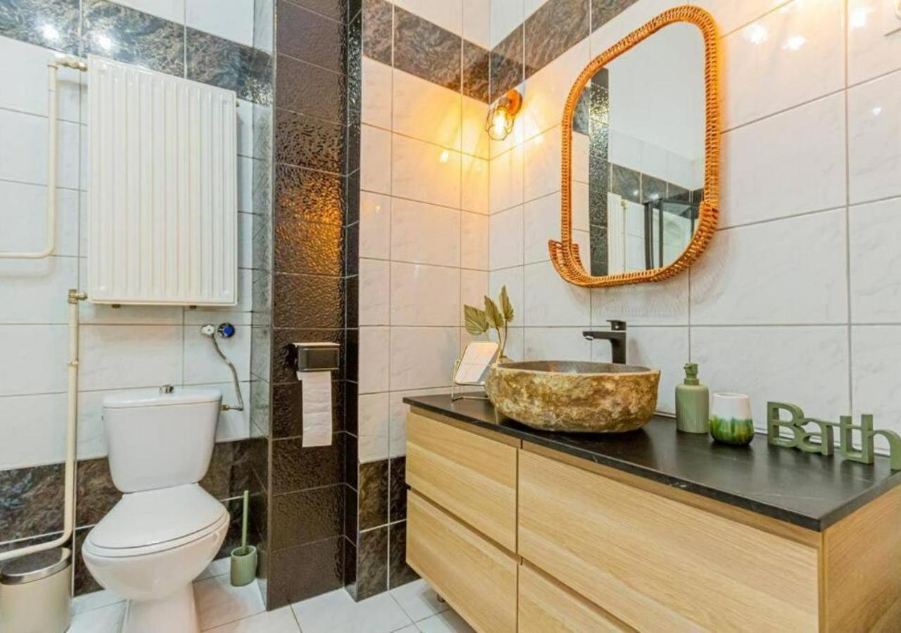 Luxury Apartment By The Famous Vaci Street Будапеща Екстериор снимка